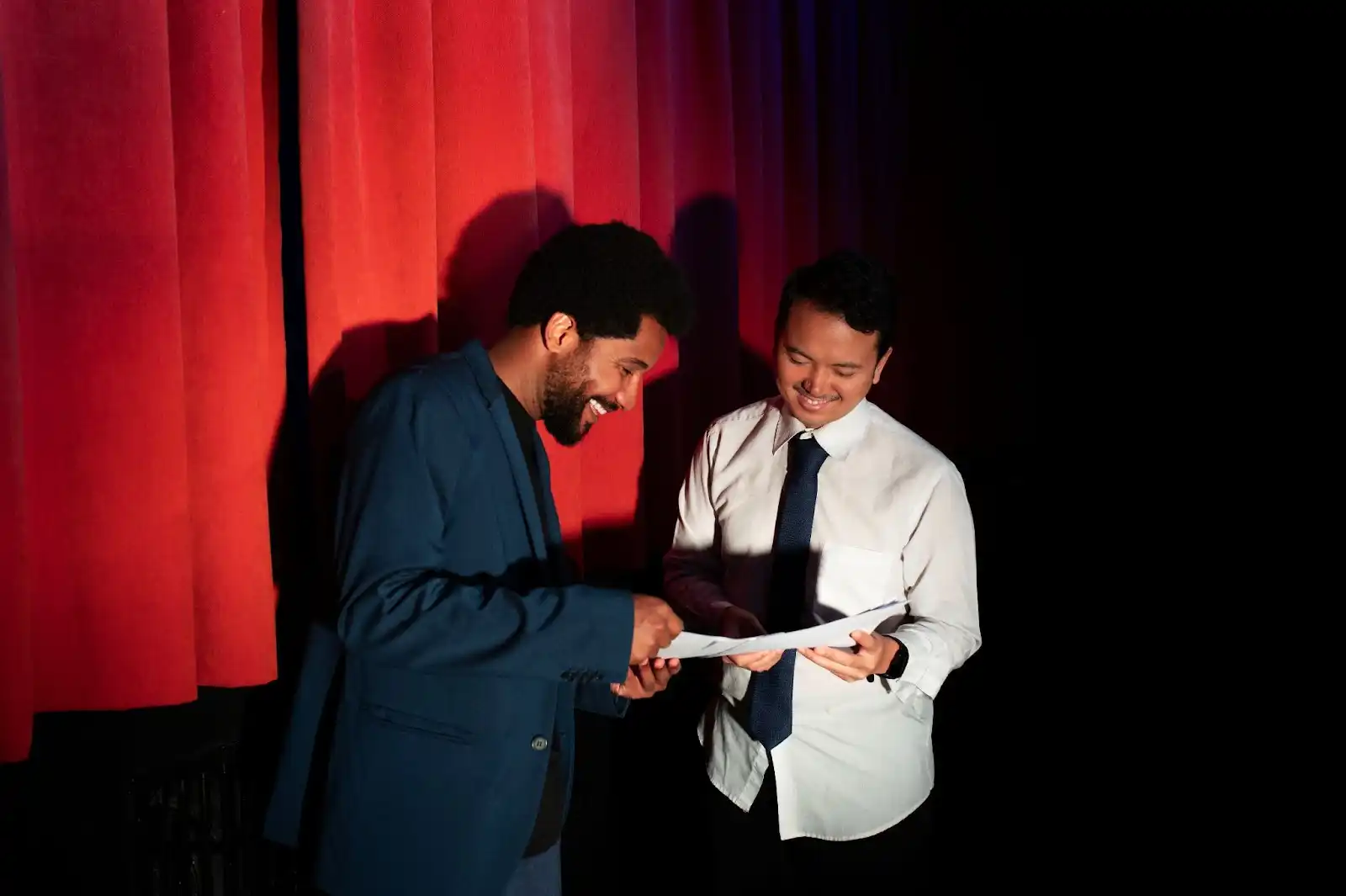 Top Benefits of Signing with Professional Acting Agencies